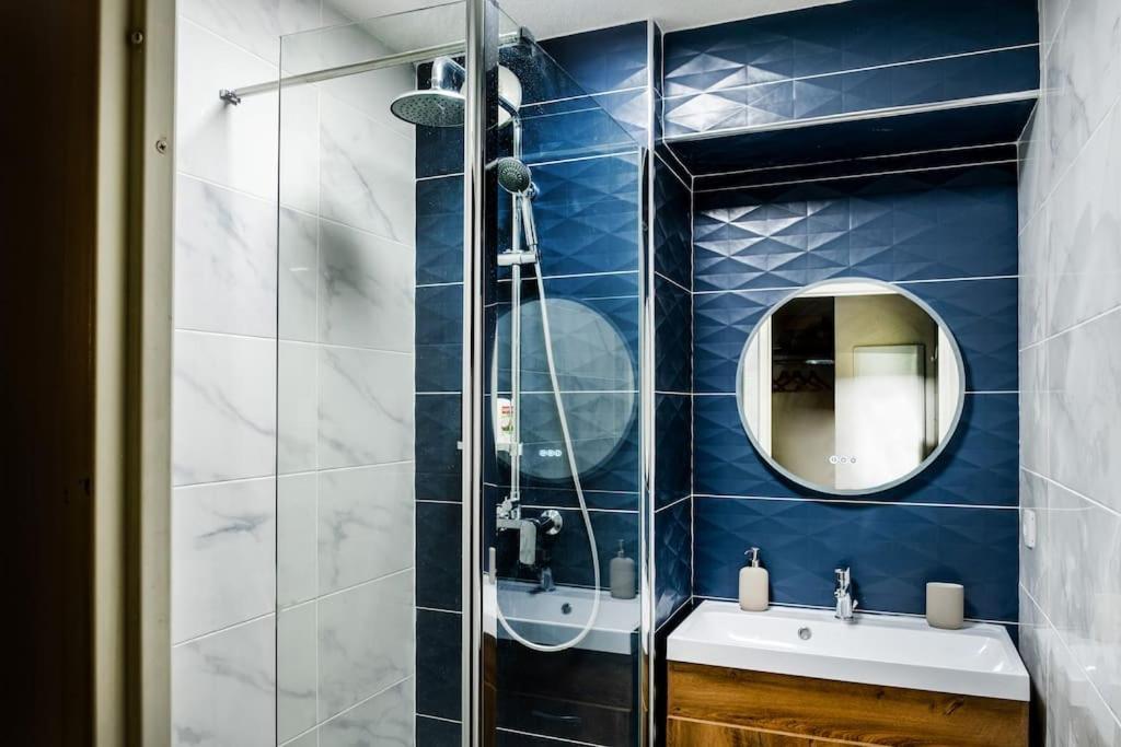 Lourde Center Apartment 3 Bed With Parking 루르드 외부 사진